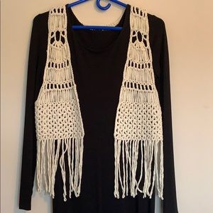 FRINGE MACRAME KNIT VEST